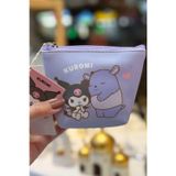 Miniso Sanrio Lisanslı Kuromi Beşgen Mini Bozuk Para Çantası – Askılı PVC Makyaj ve Aksesuar Çantası 13 Cm
