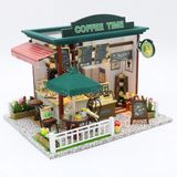 Minyatür Kafe Yapma Seti – LED Işıklı Ahşap DIY Maket – Açık Alan Kafe Modeli – Kendin Yap Hobi Kit – Şık Hediye Seçeneği