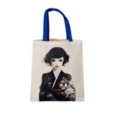 MİRAİ Japon Esintili Kimono ve Kuş/Çiçek Motifli Kadın Portresi Özel Baskılı Krem Kanvas Omuz Çantası/Tote Bag - Kraliyet Mavi Sap - Bireysel ve Kurumsal Siparişe Uygun