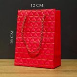 MiraLive Kırmızı Geometrik Desenli Mini Boy Karton Hediye Çantası - Renkli - standart