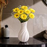 Modern Dekoratif Vazo 15 cm – El Yapımı Taş Tozu & Reçine Burgu Tasarım | Minimalist Masa, Raf ve Sehpa Süsü | Sarı, Beyaz, Turkuaz, Bronz Renk Seçenekleri (BEYAZ)