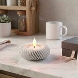 Modern Tasarım LED Tealight Yuvarlak Beyaz Mumluk – Dekoratif Masa Üstü Aksesuarı Beyaz