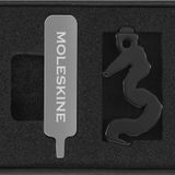 Moleskine Pin Ejderha Yılı, günlükleri ve not defterlerini kişiselleştirmek için ejderha kolye ucu, Ahn Sang Soo tasarımı, Asya koleksiyonu 2024, özel baskı