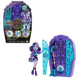 MONSTER HIGH GİZEMLİ ARKADAŞLAR™ TWYLA Bebek Monster High Gizemli Arkadaşlar Gizemli Bahçe oyun seti, Twyla bebek, 19'dan fazla sürpriz HYT74