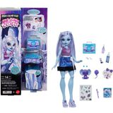 Monster High Monster Hıgh® Güzellik Sırları™ Abbey Bomınable™ Bebek ve 13 Gerçekçi Aksesuar JHK44