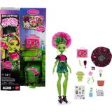 Monster High Monster Hıgh® Güzellik Sırları™ Venus Mcflytrap™ Bebek ve 13 Gerçekçi Aksesuar JHK45