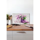 Mor Çiçekli Cam Kesme Tahtası, Silikon Ayaklı, Isıya Kırılmaya Dayanıklı, Sunum Kesim Tablası - 23 x 35 cm