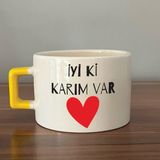 Mor Mürekkep Iyi Ki Karım Var Baskılı Sarı Kulplu C Sevgililer Günü Fincanı - Açık Gri - Beyaz - 200 ml