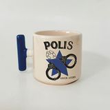 Mor Mürekkep Kişiye Özel Polis Kelepçe Baskılı Mavi Kulplu T Kupa - Beyaz - 200 ml