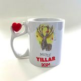 Mor Mürekkep Mutlu Yıllar 2024 Geyik Baskılı Dönen Kalp Figürlü Yılbaşı Kupası - Açık Gri - Beyaz - 200 ml