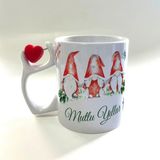 Mor Mürekkep Mutlu Yıllar 3 Noel Baba Baskılı Dönen Kalp Figürlü Yılbaşı Kupası - Açık Gri - Beyaz - 200 ml