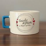 Mor Mürekkep Seninle Aşkın Ne Olduğunu Öğrendim Baskılı Mavi Kulplu C Fincan - Açık Gri - Beyaz - 200 ml