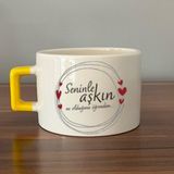 Mor Mürekkep Seninle Aşkın Ne Olduğunu Öğrendim Baskılı Sarı Kulplu C Fincan - Açık Gri - Beyaz - 200 ml
