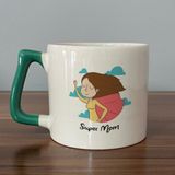 Mor Mürekkep Süper Mom Pelerin Baskılı Yeşil Kulplu D Kupa - Açık Gri - Beyaz - 200 ml