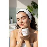 Moresun Arındırıcı ve Aydınlatıcı Yüz Peelingi Gözenek Sıkılaştırıcı Siyah Nokta Karşıtı, Badem Özlü Peeling - 100ML
