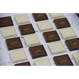 Morpho Effect Group Atlı Madlen Spesiyal Karamel Çikolatalı Hediyelik Çikolata (1 Kg)