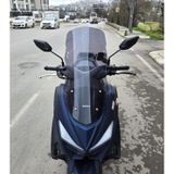 Motocam Arora Max T Easy 125 Ön Cam 2022-2026 Model 65 cm Füme Renkli 4 mm Orta Boylu Motosiklet Rüzgarlık