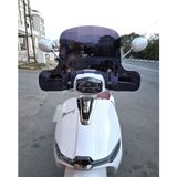 Motocam Küba Bannry Ön Cam 2024-2026 Model 39 cm Siyah Renkli 4 mm Elcikli Aparatsız Motosiklet Rüzgarlık