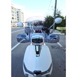 Motocam Küba MT 50 Pro Plus Ön Cam 2024-2026 Model 43 cm Füme Renkli 4 mm Elcikli Aparatsız Motosiklet Rüzgarlık
