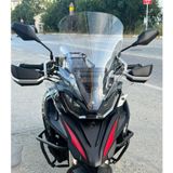 Motocam QJ SRT 800 Ön Cam 2023-2026 Model 61 cm Şeffaf Renkli 4 mm Motosiklet Rüzgarlık