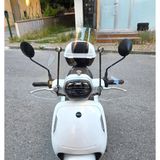 Motocam QJ VPS S 125 Ön Cam 2022-2026 Model 42 cm Şeffaf Renkli 4 mm Elcikli Aparatsız Motosiklet Rüzgarlık
