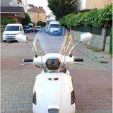 Motocam RKS Bitter Ön Cam 2022-2026 Model 37 cm Şeffaf Renkli 4 mm Aparatsız Motosiklet Rüzgarlık
