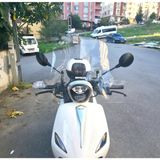 Motocam RKS Neon 125 Ön Cam 2023-2026 Model 45 cm Şeffaf Renkli 4 mm Elcikli Aparatsız Motosiklet Rüzgarlık