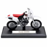 MOTORMAX Kutulu 1:18 Süper Model Motosiklet, Koleksiyonluk Diecast Motorsiklet Modeli, Detaylı Oyuncak ve Sergileme Motoru MM-76205D (KIRMIZI-BEYAZ)