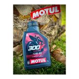 Motul 300V 10W40 4T FL RACING ROAD MOTOSİKLET MOTOR YAĞI 1 LİTRE