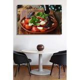Mozzarella Peyniri Ve Fesleğen Yaprakları İle Süslenmiş Caprese Salatası Yatay Kanvas Tablo 4112