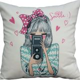 Mrs.Gugar Fotoğraf Çeken Emoji Kırlent Kılıfı