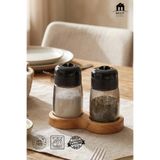MUF HOME Ahşap Standlı 2'li Cam Tuzluk Karabiberlik Seti - Modern Baharat Takımı - Ayarlanabilir Kapak