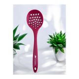 Multiamo Isıya Dayanıklı Silikon Kevgir, 26 cm, Fuşya