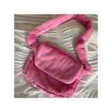 Mute Bag Cindy Pink / Şeker Pembe Renk Peluş Kapaklı Postacı Çapraz Askılı Omuz Okul Çantası - Şeker Pembesi