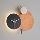 Muyika Led Işıklı Modern Metal Duvar Saati – Sessiz Mekanizma, Dekoratif El Boyama Tasarım (48x44 Cm) Çok Renkli