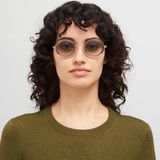Mykita Pearl 653 46-27 Unisex Güneş Gözlüğü – Altın Titanyum Çerçeve, Füme Degrade Cam