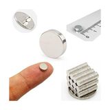 N52 – 100 Adet Yuvarlak Mini Mıknatıslar, 5 x 1 Mm, Saklama Kutulu, Nadir Toprak Ndfeb Kalıcı Mıknatıslar, Kendin Yap, Ofis, Duvar Panosu, Beyaz Tahta ve Buzdolabı Için - Altın