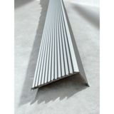 Nalbur Bakkal 40×20 Alüminyum Tırtıklı Merdiven Basamak Profili Boy Seçiniz - 100cm