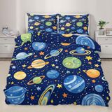 NDXRWDZR Süper King Boy Nevresim Takımı Koyu Mavi Uzay Nevresim Fermuarlı Kapamalı Yatak Örtüsü Aldults Çocuklar için Yumuşak Nefes Alabilir Mikrofiber Kılıf 260x220 cm + 2 Yastık Kılıfı 50x75 cm