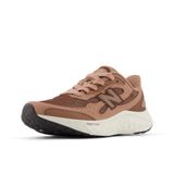New Balance Kadın Fresh Foam Arishi V4 Koşu Ayakkabısı, Heyelan/Ceviz/Zengin Meşe, 8.5