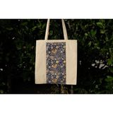 New Bazaar Kanvas Bez Çanta- Dokuma Kumaş Desenli- Iç Cepli ve Cırtlı- 36 x 40CM-LACIVERT Paisley Çiçek Desenli - Renkli