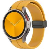 Nezih Case Samsung Galaxy Watch 6 Classic 43 / 47 mm Uyumlu Kordon Magnet Tokalı Silikon Strap - Sarı