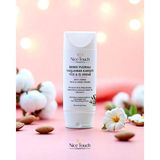 Nice Touch Bebek Pudralı C Vitamini Yüz ve El Kremi 60 ml Tüm Cilt Tiplerine Uygun Yaşlanma Karşıtı