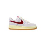 NIKE Air Force 1 '07 Kadın Spor Ayakkabı Spor Ayakkabı Moda Ayakkabı, Beyaz Alabaster Coconut Milk Gym Kırmızı, 38 EU