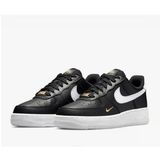 Nike Air Force 1 Black Essentials