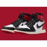 Nike Air Jordan 1 Retro High Og Erkek Sneaker DZ5485-106 (Dar Kalıptır 1 Beden Büyük Alınız) - Kırmızı