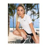 Nike AQ3210-100 Bisiklet Yaka Düz Beyaz Kadın T-Shirt