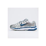 Nike BV1021-001 Kadın Spor Ayakkabı