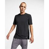 Nike CN9822-010 Dri-Fıt Yoga Antrenman Üstü Siyah Erkek T-Shirt