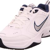 Nike Erkek Air Monarch IV (4E) Atletik Ayakkabı, Beyaz/Siyah, 14.0 Geniş ABD, Beyaz/Metalik, 46 EU